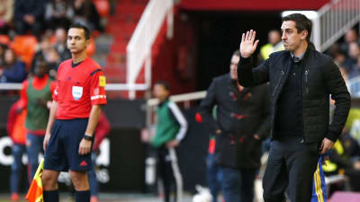 Gary Neville är fortfarande utan ligaseger i Valencia.