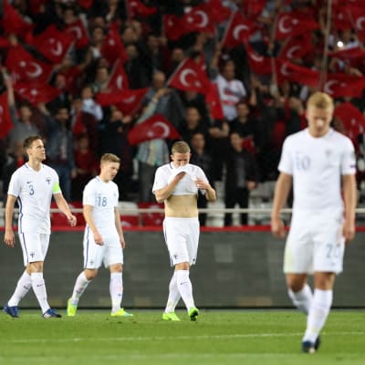 Finlands fotbollslandslag förlorade 0-2 mot Turkiet i VM-kvalet.