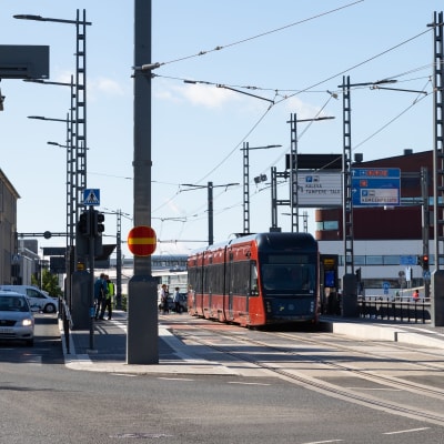 Ratikan liikenne on poikki Tampereen keskustassa.
