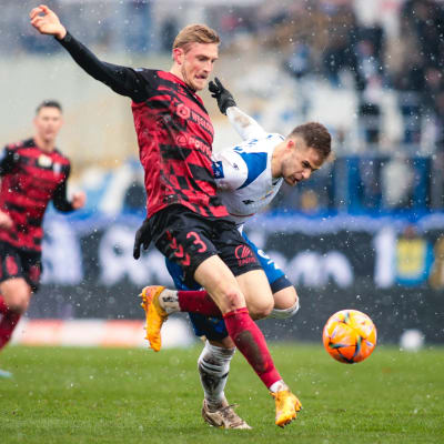 Richard Jensen spelar i Górnik Zarbze.