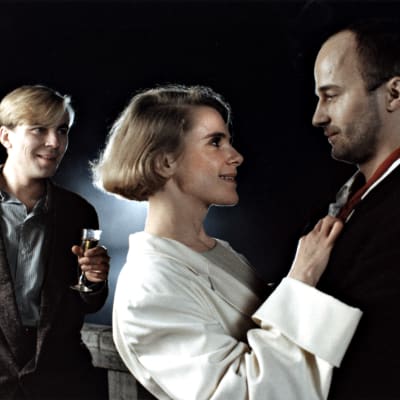 Pekka Valkeejärvi, Stina Ekblad ja Markku Toikka elokuvassa Suuri illusioni (1985).
