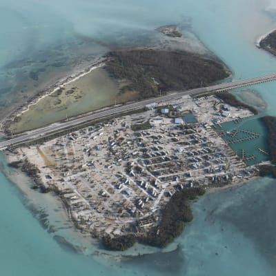 Öarna i de mellersta delarna av Florida Keys drabbades värst i hela Florida. Här har en bilpark - en så kallad trailer park förstörts av Irma