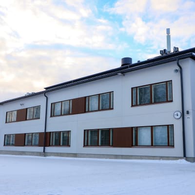 Puolustuskiinteistöt on rakennuttanut Puolustusvoimille Rissalaan majoituskasarmin uuden laajennusosan.