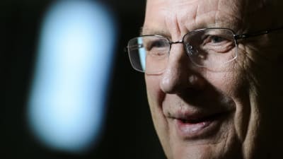 Svein Arne Hansen med glasögon i närbild.
