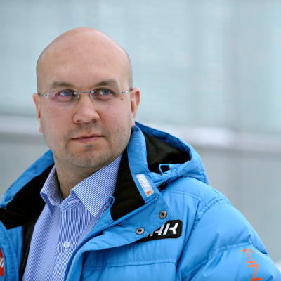 Janne Väätäinen toimi Suomen miesten mäkimaajoukkueen päävalmentajana myös vuosina 2008–10.