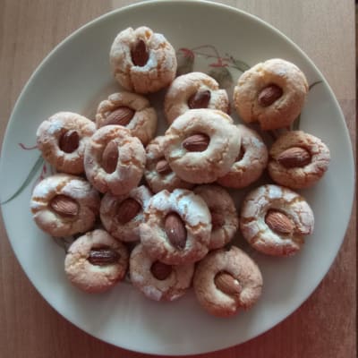 Kex på ett fat.