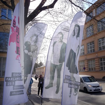 SU:s kandidater i EU-valet. Fr. v. Alina Böling, Niklas Mannfolk och Silja Borgarsdottír Sandeli