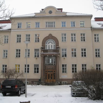 Huvudbyggnaden på Ekåsens psykiatriska sjukhus, ett gammalt stenhus.
