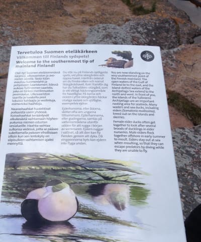 Skylt på Finlands sydspets på Uddskatan i Hangö
