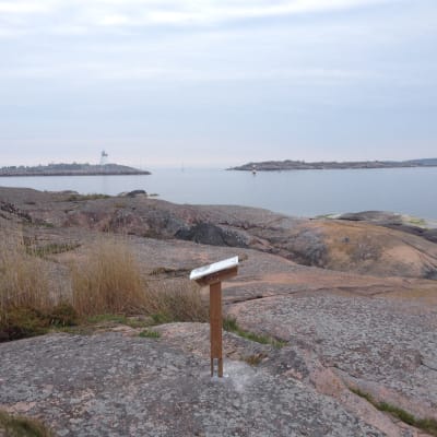 Skylt på Finlands sydspets på Uddskatan i Hangö