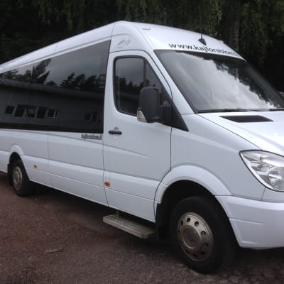 Minibussar kan snart köra taxi