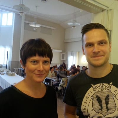 Sabina Storbacka och Mikko Uusitalo under idébageriet på Villa Elba