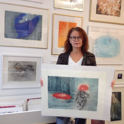 Veronica Ringbom, konstnär och ordförande för Åbo Konstgrafiker