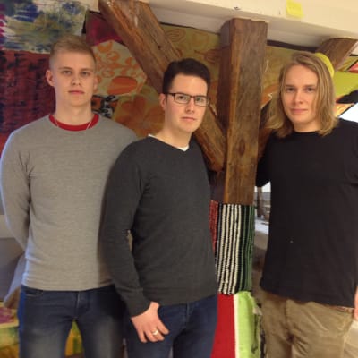 Möbelformgivarna Jonatan Svenfors, Martin Larsson och Casper Tuomaala