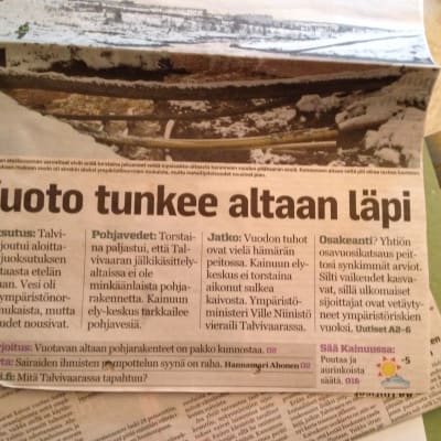 Tidningsrubrik om läckagen vid Talvivaara gruva i Sotkamo.