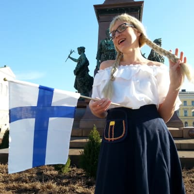 Suomi-neidon muotia 1890-luvulta