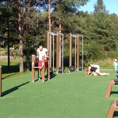 Folk tränar i Kodderviken