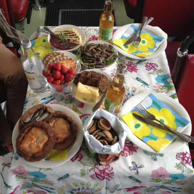 Picknickbordet i spårvagnen