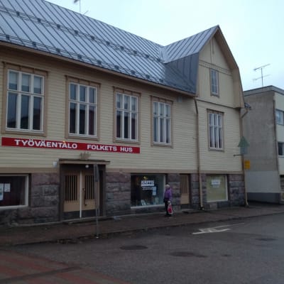 Folkets hus i Karis.