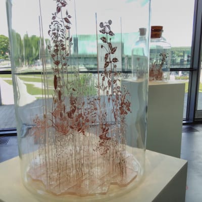 Ett verk av Nandita Kumar som ingår i utställningen ARS17 på Kiasma.