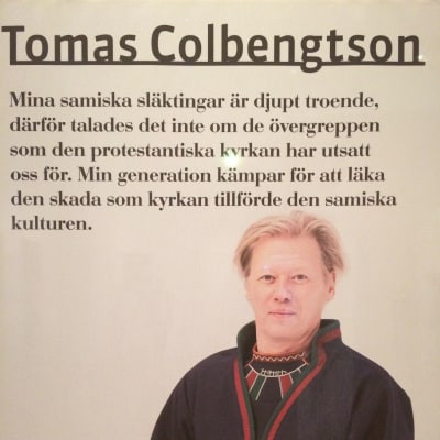 Den samiska konstnären Tomas Colbengtson i utställningen Der Luthereffekt i Berlin