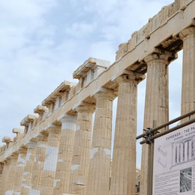 Parthenon är en av Atens största sevärdheter.
