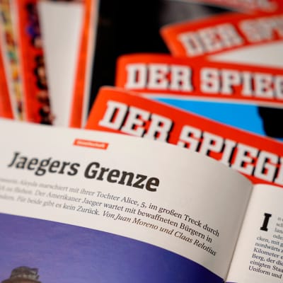 Foton av flera exemplar av Der Spiegel