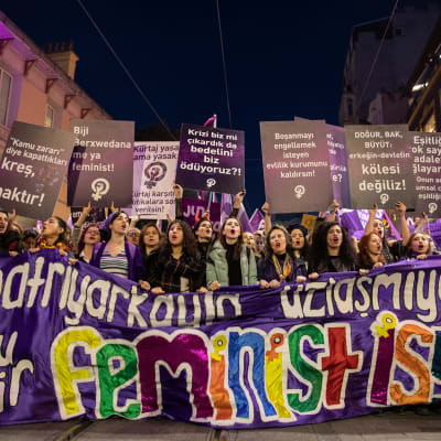 Naistenpäivän marssi Istanbulissa 8.3.2019.