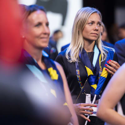 Ruotsin Frida Hansdotter ja muita Tukholman olympiahaun jäseniä