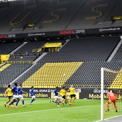 Borussia Dortmund vs FC Schalke 04 koronapandemian aikaan, 16.5. 2020