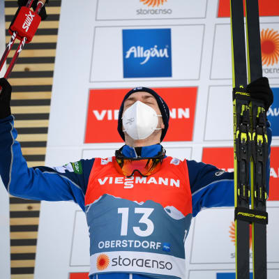 Ilkka Herola juhlii MM-hopeaa