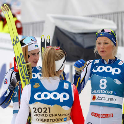 Ebba Andersson, Therese Johaug ja Frida Karlsson