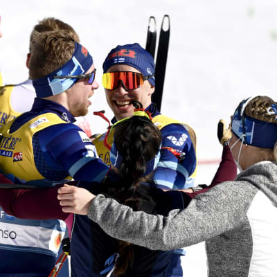 Joni Mäki, Ristomatti Hakola, Krista Pärmäkoski ja Jasmi Joensuu