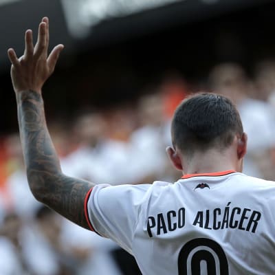 Paco Alcácer tackar för sig i Valencia och är nu definitivt klar för Barcelona.