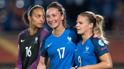Frankrike inledde EM med en seger över Island.