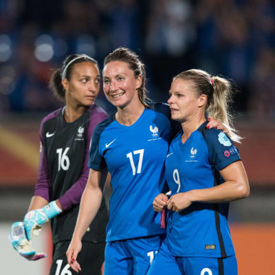 Frankrike inledde EM med en seger över Island.