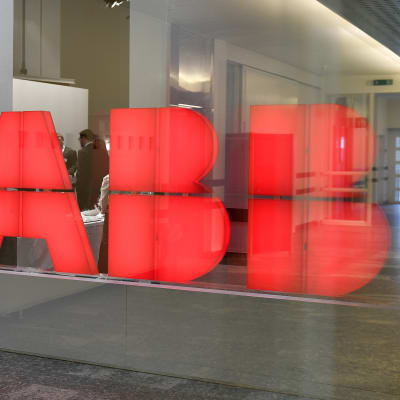 ABB:s logotyp i Schweiz i februari 2017.