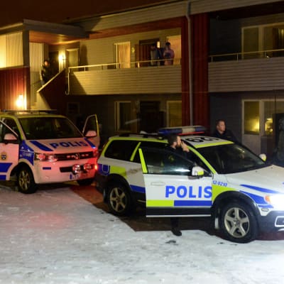 Efterlysta Mutar Muthanna Majid greps den 19 november 2015 i ett bostadshus med asylsökande i  Boliden i Skellefteå i Sverige misstänkt för förberedelse till terroristbrott.
