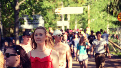 Trots seg biljettförsäljning strömmar publiken in genom portarna till Provinssirock 2012