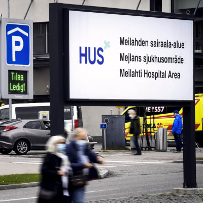 Helsingin ja Uudenmaan sairaanhoitopiirin HUS:in Meilahden sairaala-alue Helsingissä 7. lokakuuta 2020. 