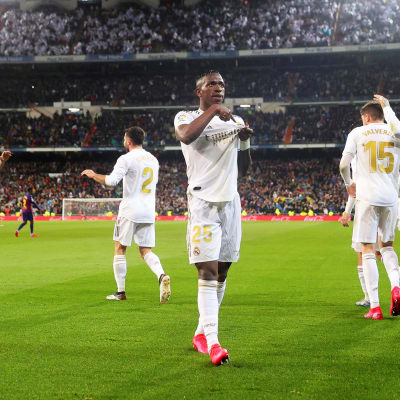 Vinícius Júnior firar 1-0-målet.