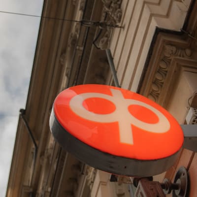 OP-pankki Helsingissä.