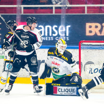 Joel Blomqvist i Kärpäts mål mot TPS.