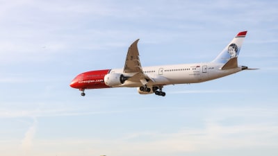 Norwegians flygplan i luften.