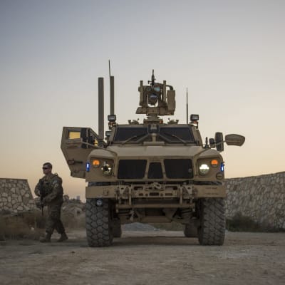 Yhdysvaltain armeijan käyttämä MRAP-ajoneuvo kuvattuna Afganistanissa 27. syyskuuta 2016.