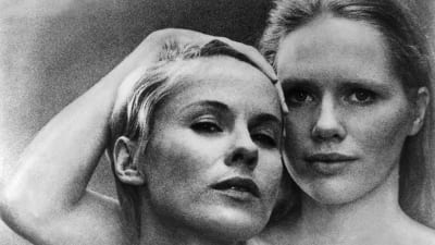 Bibi Andersson och Liv Ullman i närbild i filmen Persona.