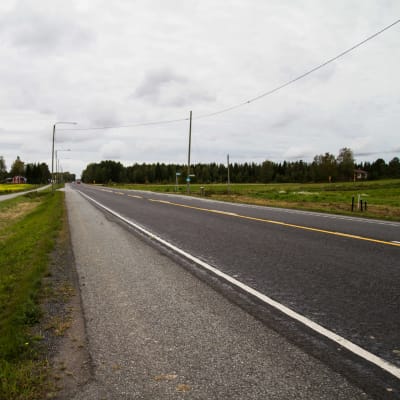 Riksväg 8