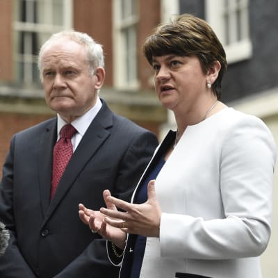 Det nordirländska lokalvalet utlöstes av att Sinn Féin-ledaren Martin McGuinnes avgick. Han såg valet som en folkomröstning om försteministern, unionisteldaren Arlene Foster