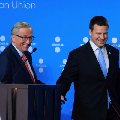 EU-kommissionens ordförande Jean-Claude Juncker och Estlands premiärminister Jüri Ratas.