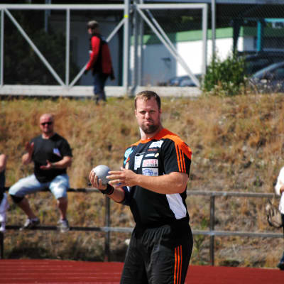 Tomas Söderlund gör sig klar för sin prestation.